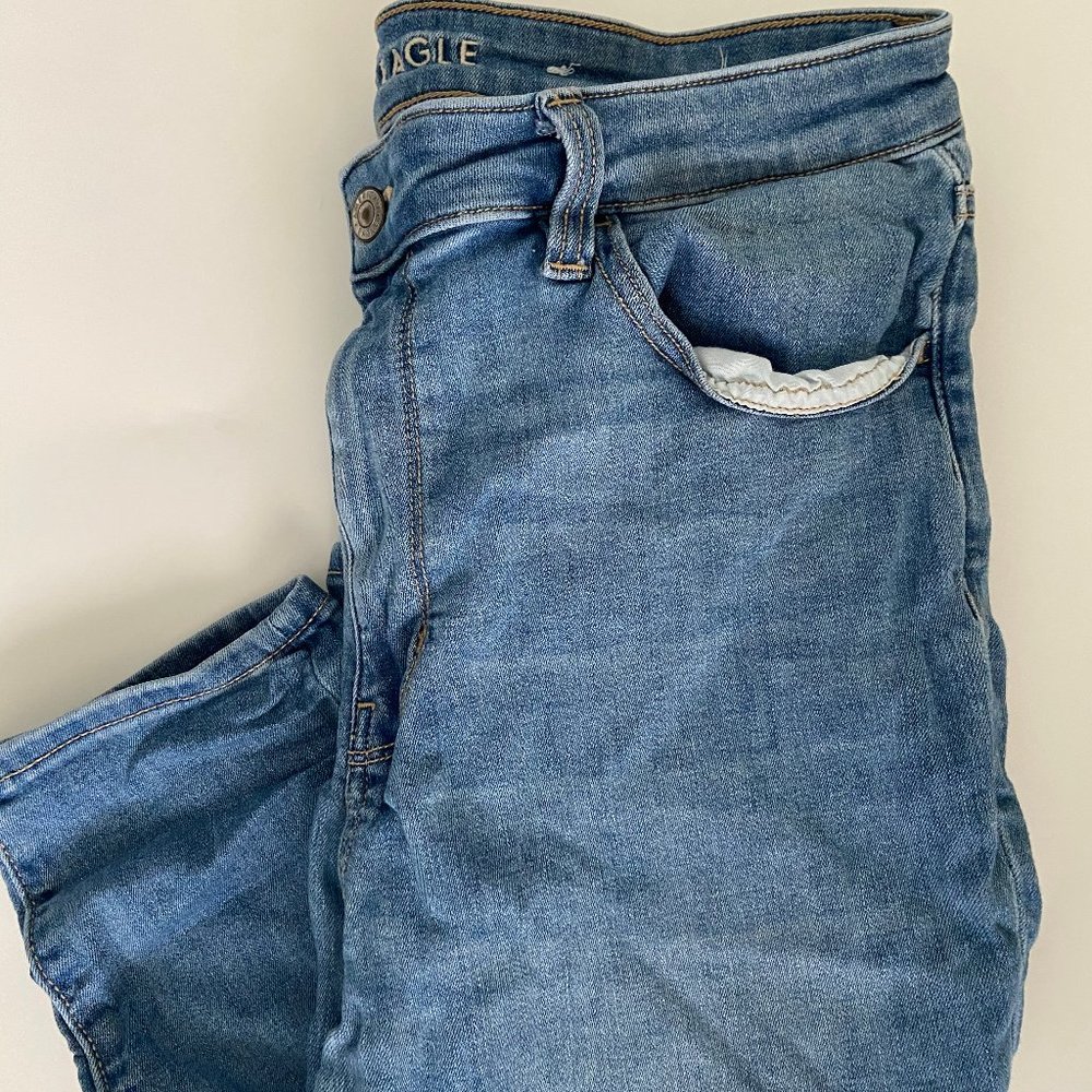 AEO Medium Wash Skinny Jeans